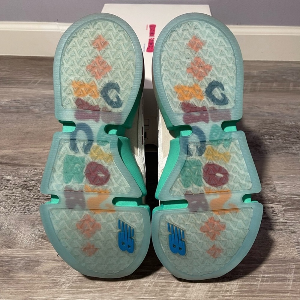 New Balance - Picture 5 of 7